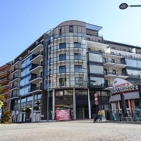 Appartement Tout Equipe Centre Ville Menton Eksteriør bilde