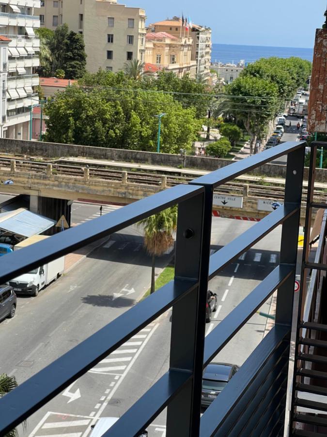 Appartement Tout Equipe Centre Ville Menton Eksteriør bilde